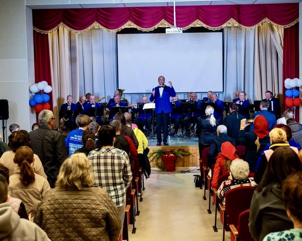 Концерт в честь героев Великой Победы Концерт в честь героев Великой Победы