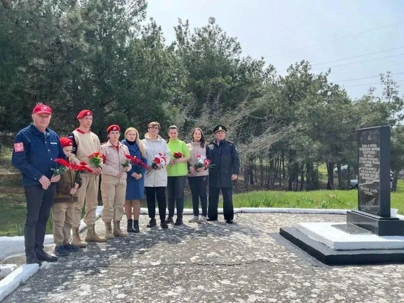 В Севастополе приводят в порядок памятники Великой Отечественной войны В Севастополе приводят в порядок памятники Великой Отечественной войны