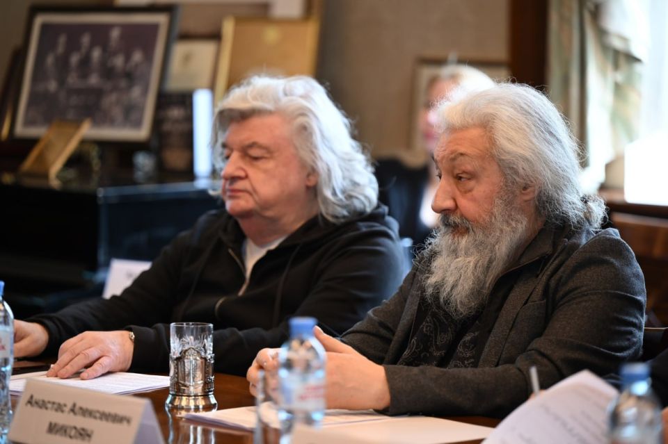 Екатерина Алтабаева: Сегодня приняла участие в совещании по правоприменению закона о произведениях, правообладатели которых неизвестны Екатерина Алтабаева: Сегодня приняла участие в совещании по правоприменению закона о произведениях, правообладатели которых неизвестны