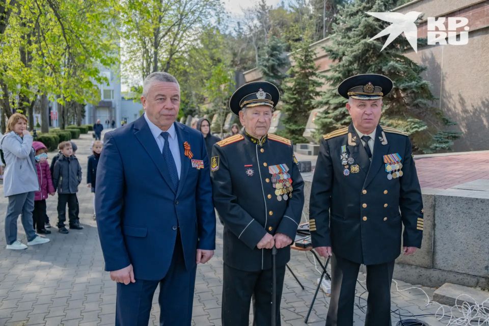 В Севастополе стартовала акция «Георгиевская ленточка»: волонтёры раздадут 90 тысяч символов Победы В Севастополе стартовала акция «Георгиевская ленточка»: волонтёры раздадут 90 тысяч символов Победы