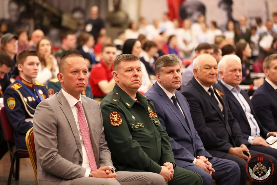 Более 20 тысяч росгвардейцев стали участниками «Диктанта Победы-2026» Более 20 тысяч росгвардейцев стали участниками «Диктанта Победы-2026»