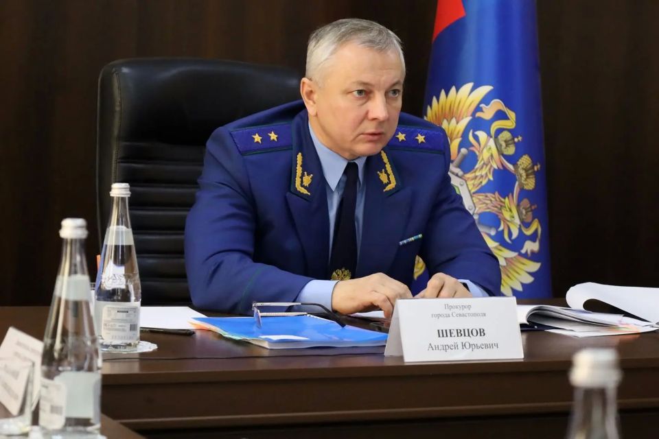 В прокуратуре Севастополя под председательством прокурора города Андрея Шевцова состоялось заседание коллегии прокуратуры города по ряду направлений работы В прокуратуре Севастополя под председательством прокурора города Андрея Шевцова состоялось заседание коллегии прокуратуры города по ряду направлений работы