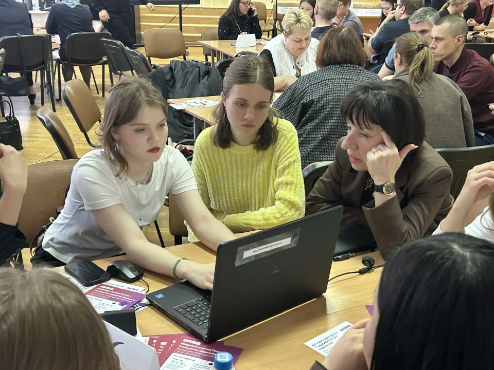 Накануне принял участие в образовательном интенсиве для учителей по искусственному интеллекту Накануне принял участие в образовательном интенсиве для учителей по искусственному интеллекту