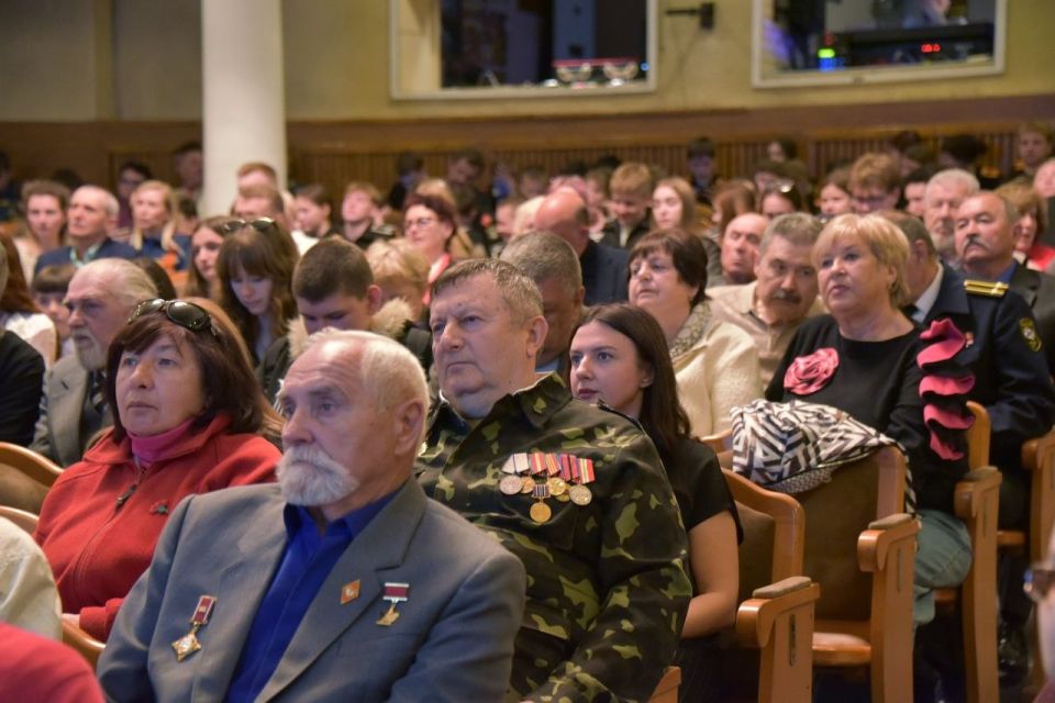 Дмитрий Белик: Торжественное мероприятие, посвященное 40-й годовщине аварии на Чернобыльской АЭС и Международному дню памяти жертв радиационных аварий и катастроф, состоялось в Севастопольском центре культуры и искусств Дмитрий Белик: Торжественное мероприятие, посвященное 40-й годовщине аварии на Чернобыльской АЭС и Международному дню памяти жертв радиационных аварий и катастроф, состоялось в Севастопольском центре культуры и искусств