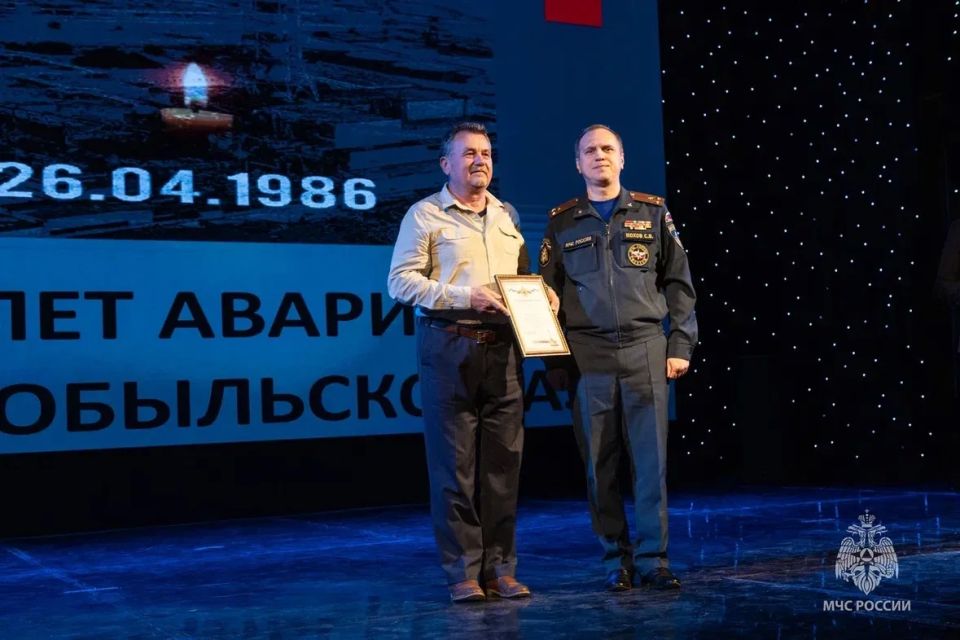 На городском собрании в Севастополе почтили подвиг ликвидаторов аварии на Чернобыльской АЭС На городском собрании в Севастополе почтили подвиг ликвидаторов аварии на Чернобыльской АЭС