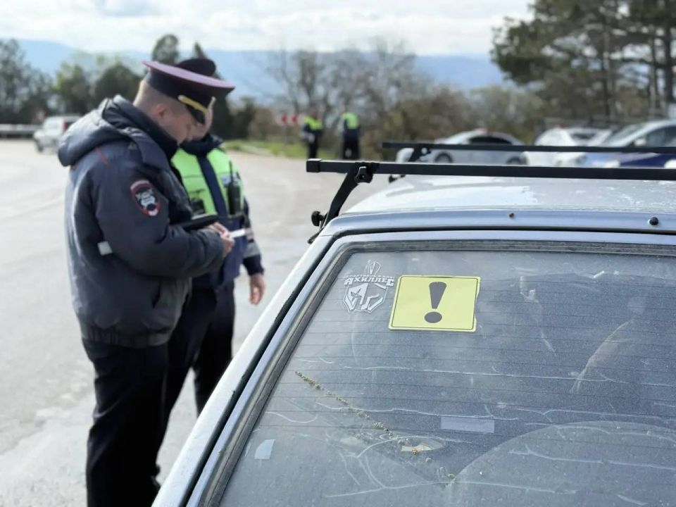 Госавтоинспекция Севастополя проверила, как соблюдают ПДД на дорогах города начинающие водители Госавтоинспекция Севастополя проверила, как соблюдают ПДД на дорогах города начинающие водители