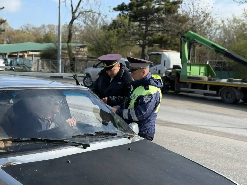 Госавтоинспекция Севастополя проверила, как соблюдают ПДД на дорогах города начинающие водители Госавтоинспекция Севастополя проверила, как соблюдают ПДД на дорогах города начинающие водители