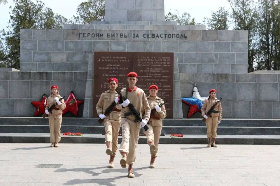 В Севастополе на Сапун-горе состоялась торжественная Вахта Памяти В Севастополе на Сапун-горе состоялась торжественная Вахта Памяти