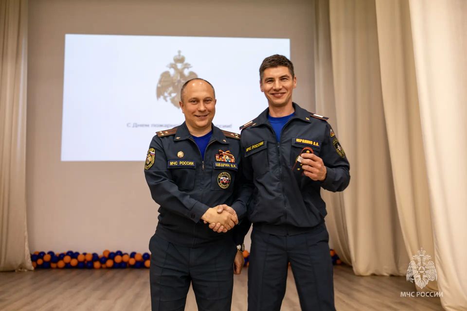 В МЧС России по городу Севастополю прошло торжественное собрание ко Дню пожарной охраны России В МЧС России по городу Севастополю прошло торжественное собрание ко Дню пожарной охраны России