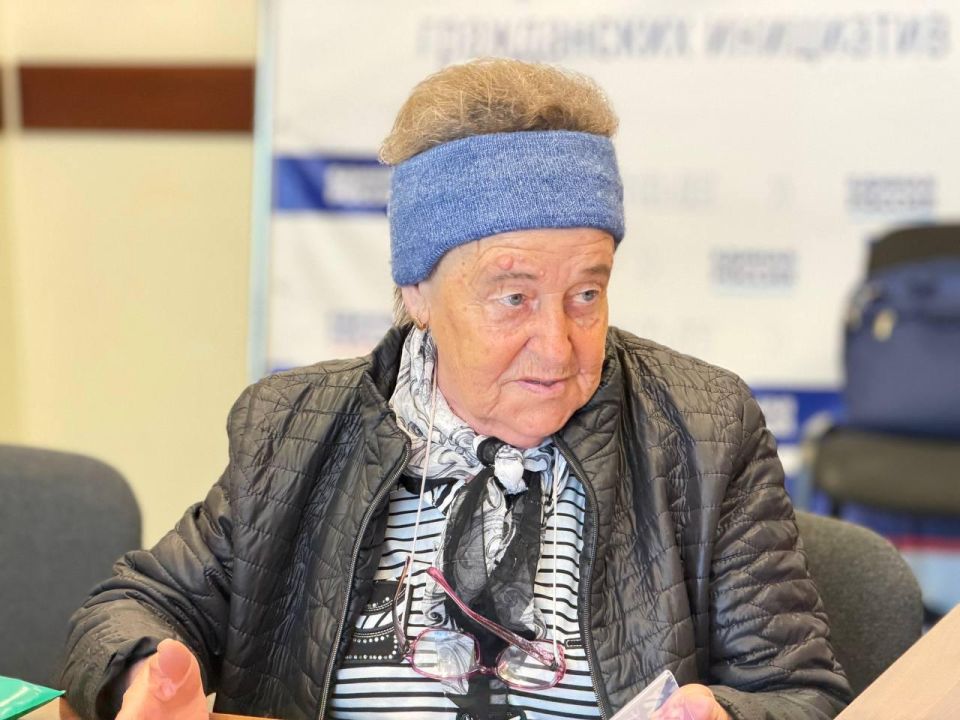 Татьяна Лобач: На площадке Региональной общественной приёмной Председателя Партии «Единая Россия» Д. А. Медведева провела плановый приём граждан, посвящённый вопросам, волнующим старшее поколение севастопольцев Татьяна Лобач: На площадке Региональной общественной приёмной Председателя Партии «Единая Россия» Д. А. Медведева провела плановый приём граждан, посвящённый вопросам, волнующим старшее поколение севастопольцев