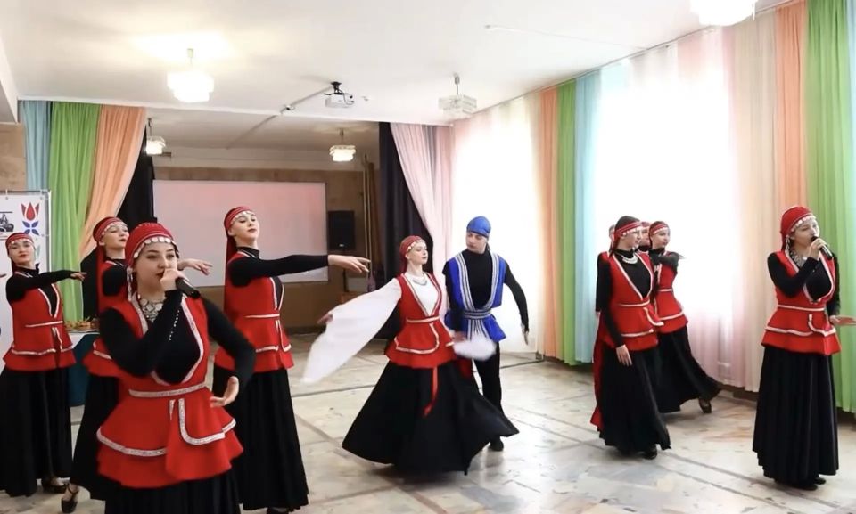 В дружбе народов – единство России! В дружбе народов – единство России!