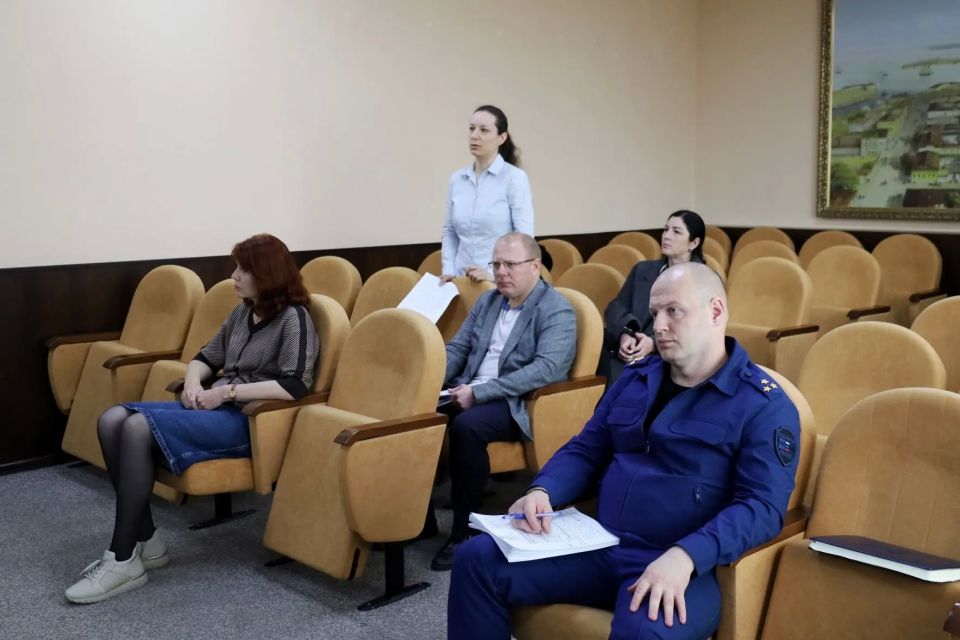 В прокуратуре Севастополя под председательством начальника управления по надзору за исполнением федерального законодательства прокуратуры города Анны Иванченко проведено очередное заседание межведомственной рабочей группы по... В прокуратуре Севастополя под председательством начальника управления по надзору за исполнением федерального законодательства прокуратуры города Анны Иванченко проведено очередное заседание межведомственной рабочей группы по...