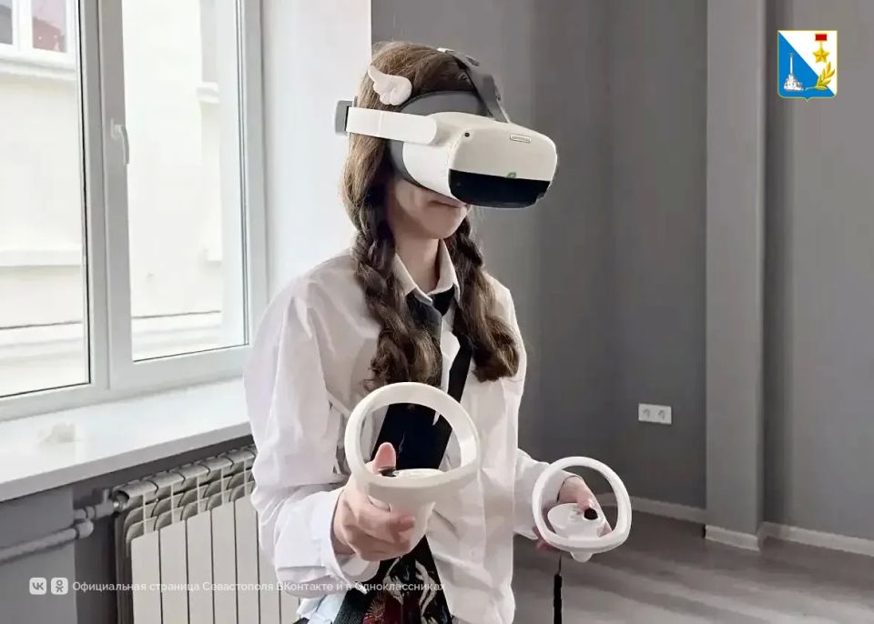 Школьники Севастополя примеряют профессии через VR-очки Школьники Севастополя примеряют профессии через VR-очки