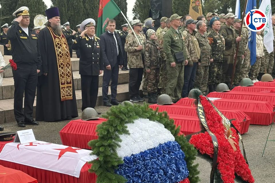 В Севастополе перезахоронили останки 143 бойцов Церемония прошла на братском кладбище в Дергачах накануне Дня Победы. Удалось установить имена четырех защитников. Работу провели поисковики объединения «Долг» вместе с... В Севастополе перезахоронили останки 143 бойцов Церемония прошла на братском кладбище в Дергачах накануне Дня Победы. Удалось установить имена четырех защитников. Работу провели поисковики объединения «Долг» вместе с...