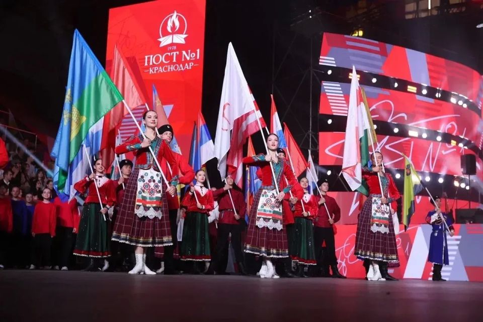 Молодость. Честь. Единство Молодость. Честь. Единство