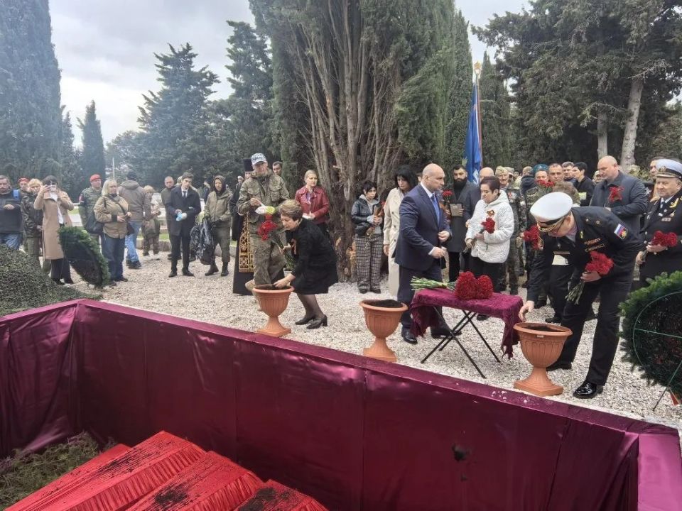 Екатерина Алтабаева: Сегодня приняла участие в торжественной церемонии захоронения останков наших бойцов на Братском кладбище Великой Отечественной войны на Дергачах Екатерина Алтабаева: Сегодня приняла участие в торжественной церемонии захоронения останков наших бойцов на Братском кладбище Великой Отечественной войны на Дергачах