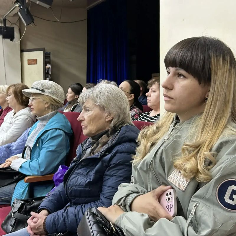 Роль взаимопомощи обсудили на просветительской лекции для работников культуры Роль взаимопомощи обсудили на просветительской лекции для работников культуры