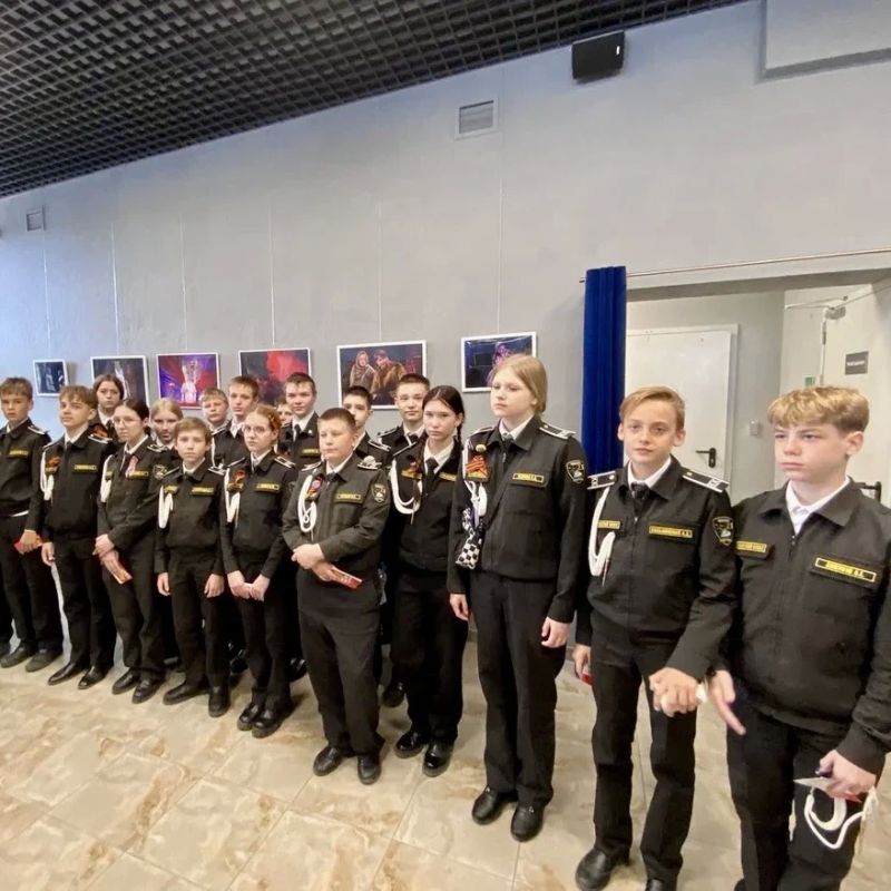 Театр Победы в объективе. В Севастопольском театре юного зрителя открылась фотовыставка «Театр Победы Театр Победы в объективе. В Севастопольском театре юного зрителя открылась фотовыставка «Театр Победы