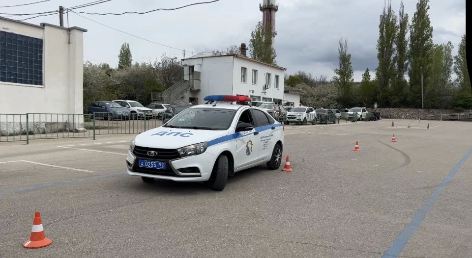 В Севастополе определили лучшего сотрудника дорожно-патрульной службы для участия во Всероссийском конкурсе профмастерства В Севастополе определили лучшего сотрудника дорожно-патрульной службы для участия во Всероссийском конкурсе профмастерства