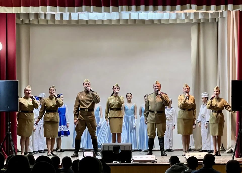Команда Культуры Севастополя поздравила военнослужащих Команда Культуры Севастополя поздравила военнослужащих