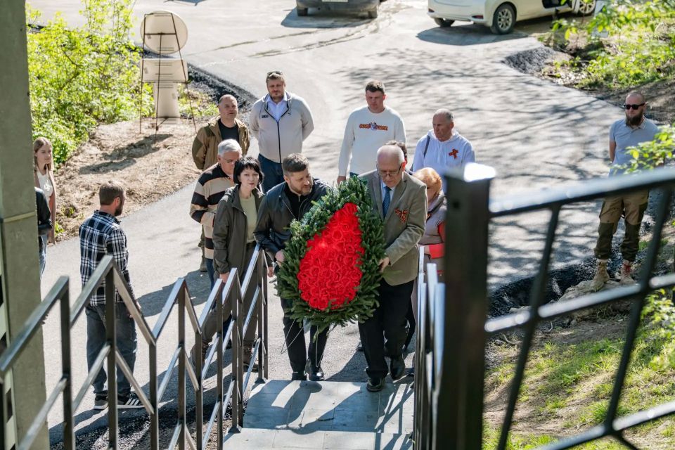 В Севастополе появился новый историко-патриотический и экологический маршрут «Тропа памяти» В Севастополе появился новый историко-патриотический и экологический маршрут «Тропа памяти»