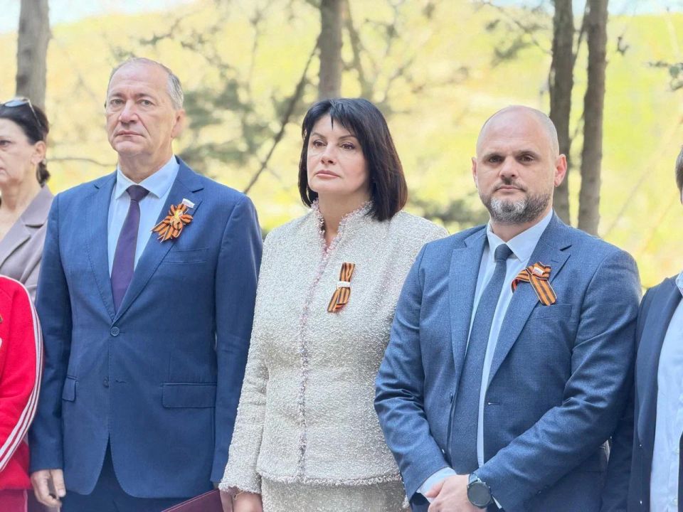 Татьяна Лобач: Сегодня на территории Свято-Климентовского Инкерманского монастыря прошёл митинг-реквием, посвящённый 81-й годовщине Великой Победы Татьяна Лобач: Сегодня на территории Свято-Климентовского Инкерманского монастыря прошёл митинг-реквием, посвящённый 81-й годовщине Великой Победы