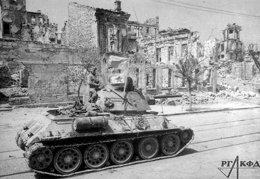С Днём Великой Победы! 9 мая в Севастополе отмечают двойную годовщину С Днём Великой Победы! 9 мая в Севастополе отмечают двойную годовщину