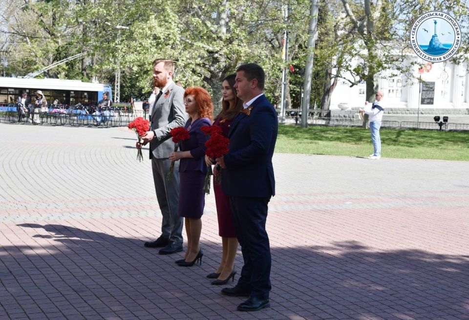С Днём Победы!. Севастополь празднует 81-ю годовщину Победы в Великой Отечественной войне и 82-ю годовщину освобождения от немецко-фашистских захватчиков С Днём Победы!. Севастополь празднует 81-ю годовщину Победы в Великой Отечественной войне и 82-ю годовщину освобождения от немецко-фашистских захватчиков