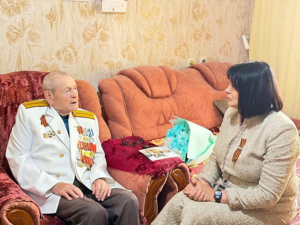 Татьяна Лобач: В преддверии Дня Победы поздравила ветерана Великой Отечественной войны — Филиппа Ивановича Симакова Татьяна Лобач: В преддверии Дня Победы поздравила ветерана Великой Отечественной войны — Филиппа Ивановича Симакова