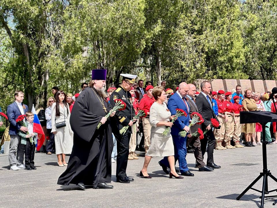 Владимир Немцев: На территории мемориального комплекса «Сапун-гора» в рамках историко-патриотического фестиваля «Знамёна славы» состоялись праздничные мероприятия, посвящённые 81-й годовщине Дня Великой Победы и 82-й... Владимир Немцев: На территории мемориального комплекса «Сапун-гора» в рамках историко-патриотического фестиваля «Знамёна славы» состоялись праздничные мероприятия, посвящённые 81-й годовщине Дня Великой Победы и 82-й...