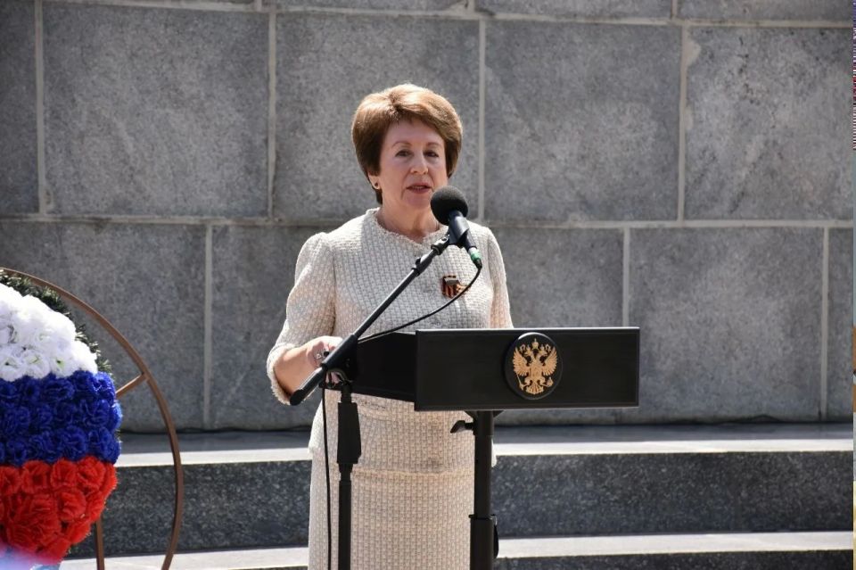 Екатерина Алтабаева: Вместе с представителями законодательной и исполнительной власти Севастополя приняла участие в историко-патриотическом фестивале «Знамёна Славы» Екатерина Алтабаева: Вместе с представителями законодательной и исполнительной власти Севастополя приняла участие в историко-патриотическом фестивале «Знамёна Славы»
