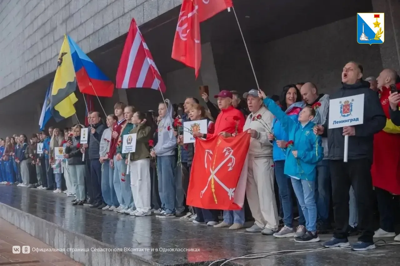 В Севастополе стартовали сразу два крупных спортивных события — волейбольный «Кубок Городов-Героев» и теннисный турнир «Севастопольский вальс» В Севастополе стартовали сразу два крупных спортивных события — волейбольный «Кубок Городов-Героев» и теннисный турнир «Севастопольский вальс»
