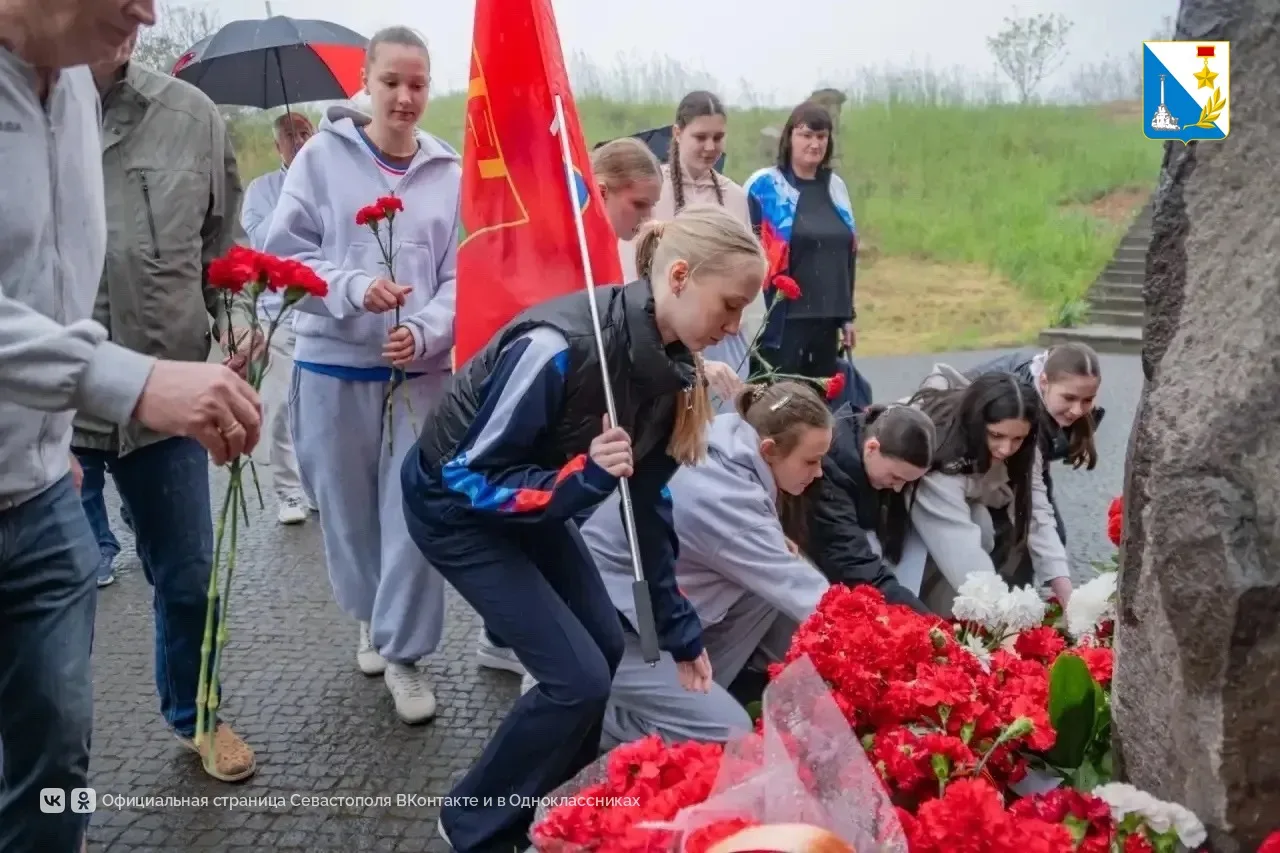 В Севастополе стартовали сразу два крупных спортивных события — волейбольный «Кубок Городов-Героев» и теннисный турнир «Севастопольский вальс» В Севастополе стартовали сразу два крупных спортивных события — волейбольный «Кубок Городов-Героев» и теннисный турнир «Севастопольский вальс»