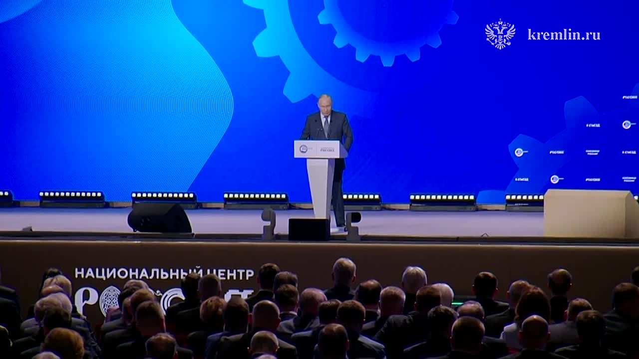 России нужно самостоятельно производить критически важную продукцию, не копируя чужие технологии, а задавая тенденции на рынках