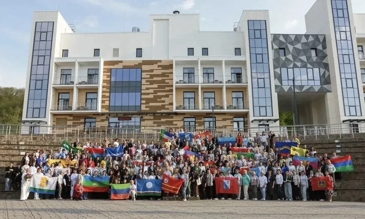 Учителя школы №44 представили Севастополь на Всероссийском педагогическом форуме наставников конкурса «Живая классика» Центре знаний «Машук»