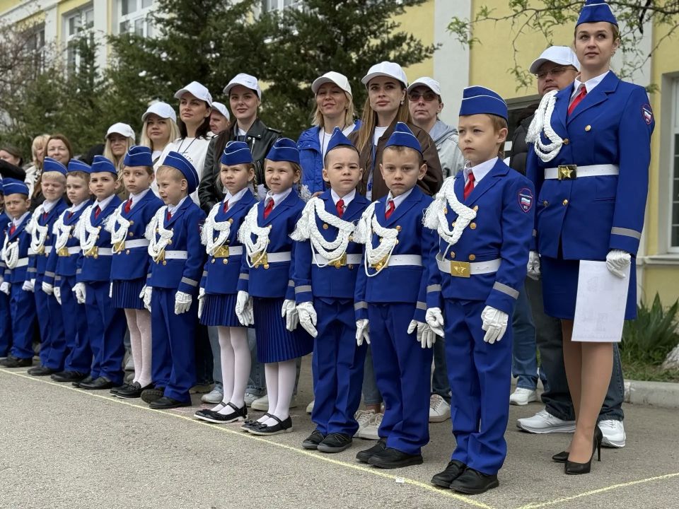 Севастопольские автоинспекторы приняли участие в церемонии посвящения дошкольников в отряды юных инспекторов движения Севастопольские автоинспекторы приняли участие в церемонии посвящения дошкольников в отряды юных инспекторов движения