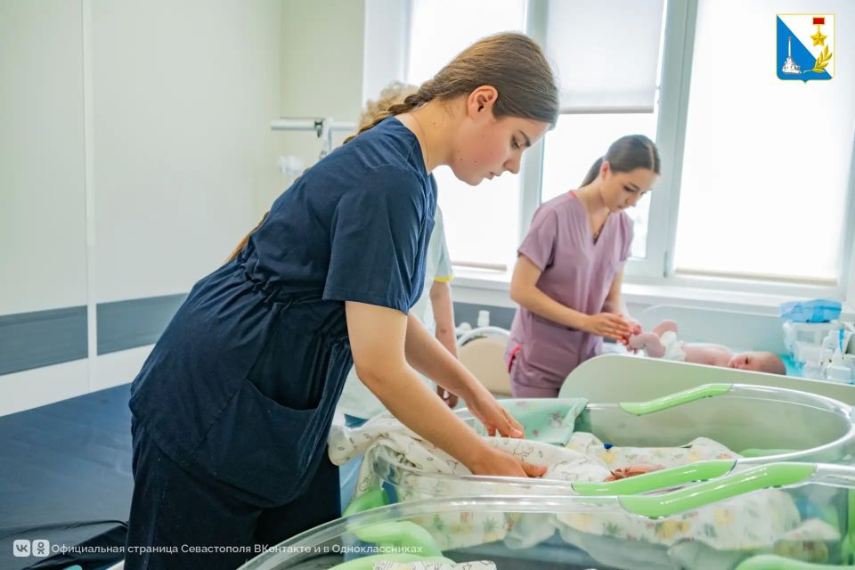 Выпускники медколледжа имени Жени Дерюгиной готовятся к работе в горбольницах Севастополя Выпускники медколледжа имени Жени Дерюгиной готовятся к работе в горбольницах Севастополя