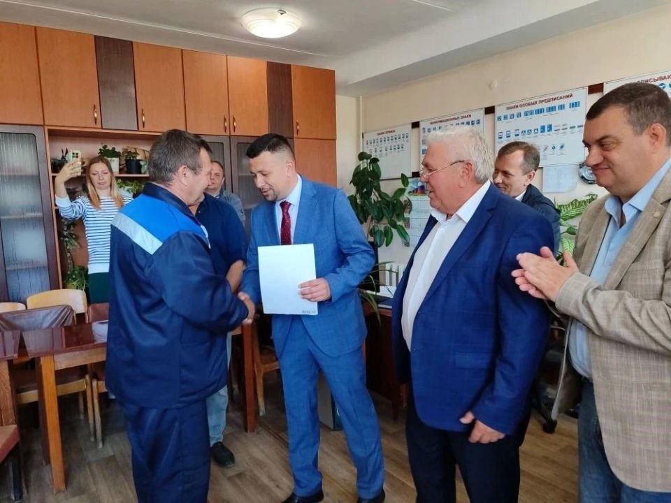 Водоканал: Состязание машинистов экскаваторов - всегда захватывающее и волнительное зрелище! Водоканал: Состязание машинистов экскаваторов - всегда захватывающее и волнительное зрелище!