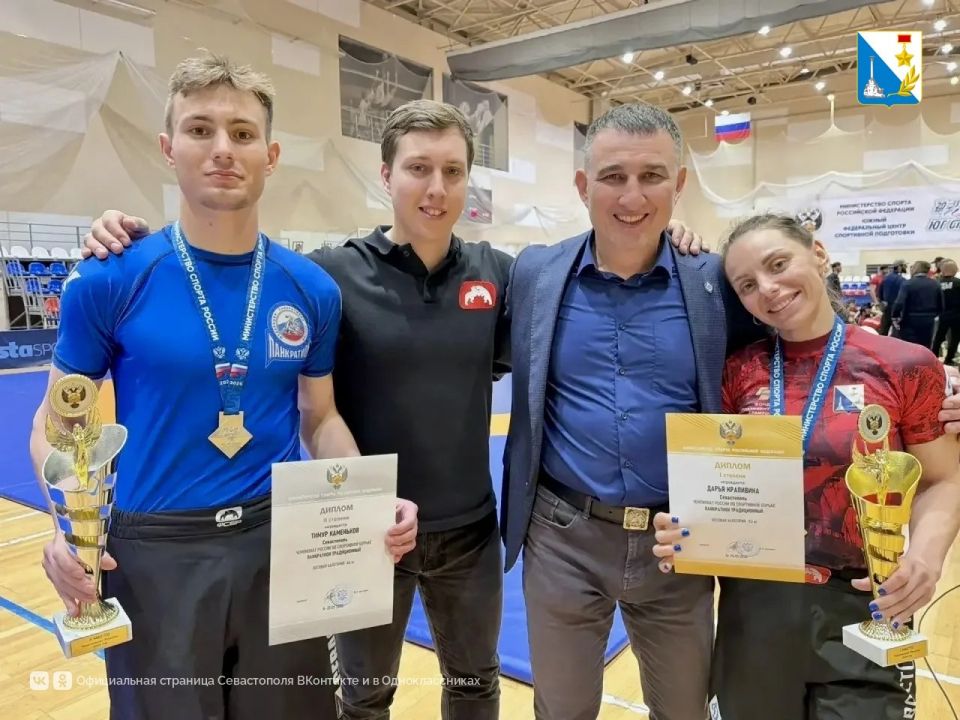 Севастопольцы завоевали «золото» и «серебро» на чемпионате России по панкратиону