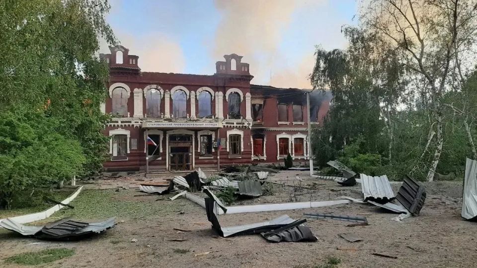 ВСУ атаковали учебный корпус и общежитие Старобельского колледжа в ЛНР — Пасечник ВСУ атаковали учебный корпус и общежитие Старобельского колледжа в ЛНР — Пасечник