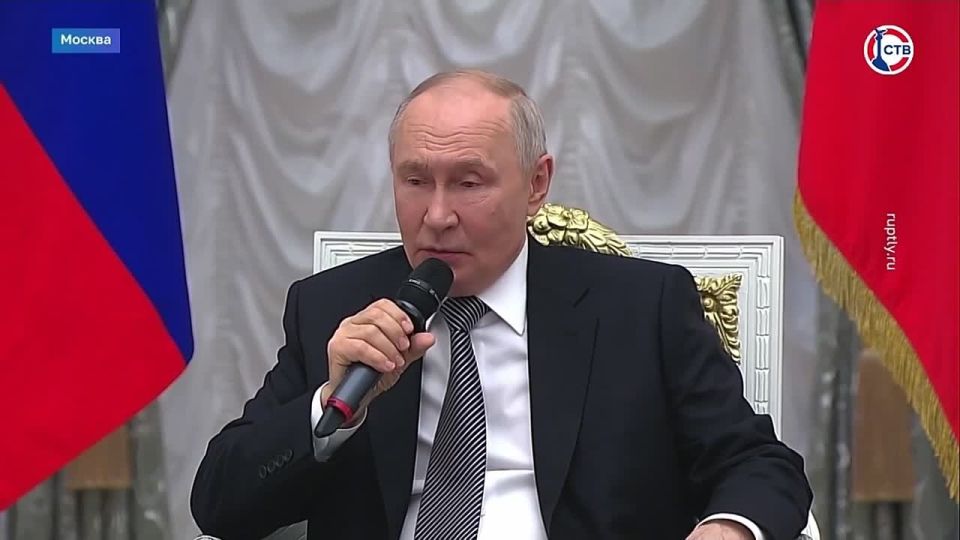 Владимир Путин дал наставление морпеху 810-й бригады «Струне» перед выборами в Госдуму