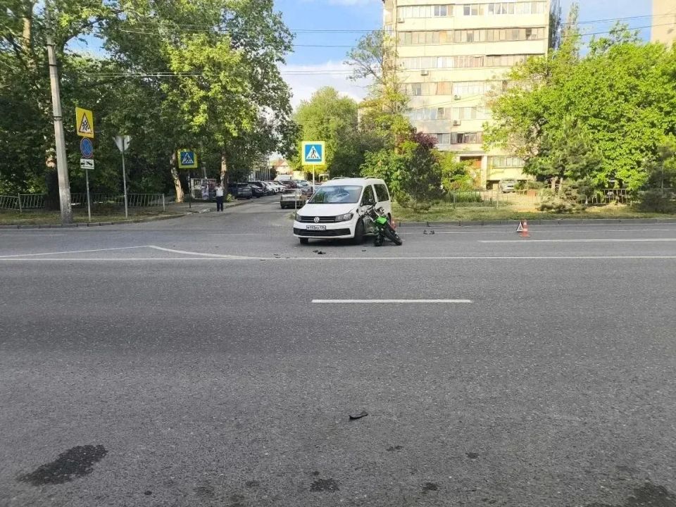 Госавтоинспекция Севастополя работает на месте ДТП с пострадавшим мотоциклистом Госавтоинспекция Севастополя работает на месте ДТП с пострадавшим мотоциклистом