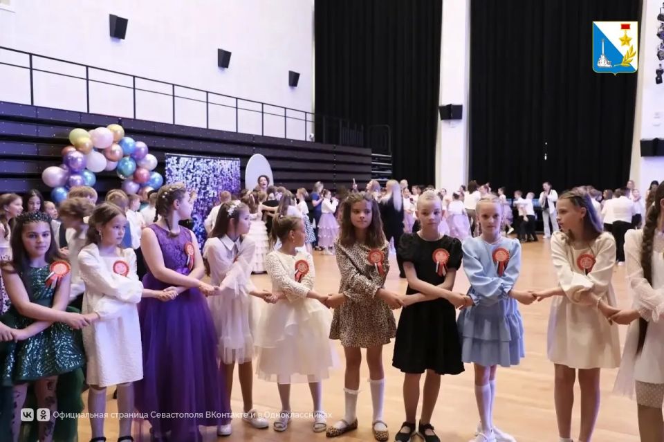 Выпускниками «Орлят России» в Севастополе стали 250 детей Выпускниками «Орлят России» в Севастополе стали 250 детей