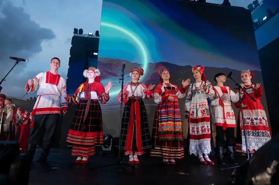 Михаил Развожаев: Севастопольские школьники — победители Всероссийского проекта-фестиваля «Российская школьная весна» Михаил Развожаев: Севастопольские школьники — победители Всероссийского проекта-фестиваля «Российская школьная весна»
