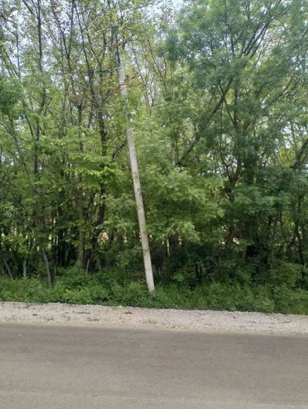 Горсвет: Внимание! Повреждены объекты наружного освещения на участке дороги по ул. Хромченко, в районе дома №56 в Горсвет: Внимание! Повреждены объекты наружного освещения на участке дороги по ул. Хромченко, в районе дома №56 в