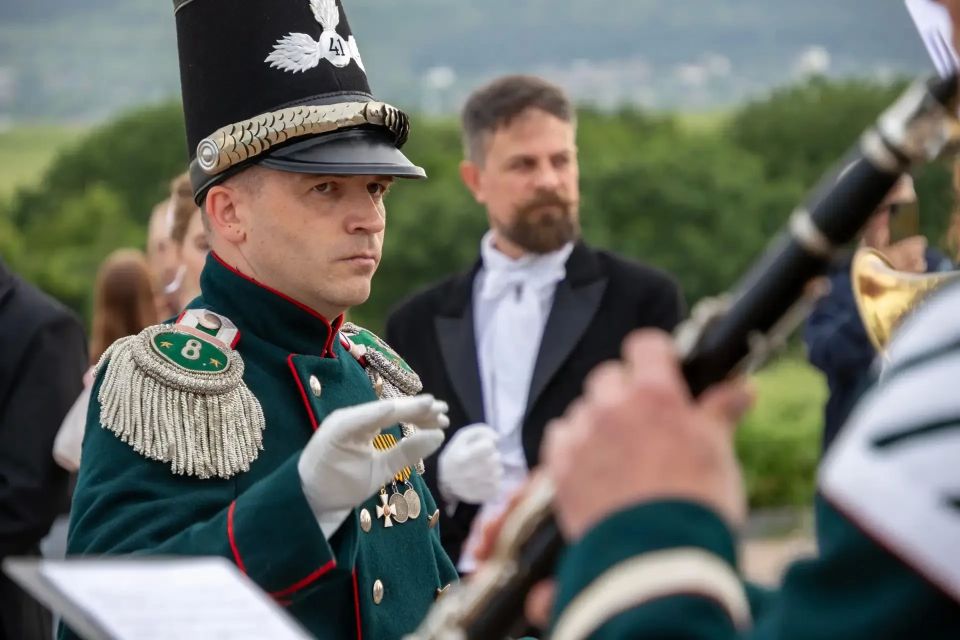 Реконструкция частей Руской армии 1855 года времен Крымской войны у нас в Севастополе в рамках акции "Вечерняя заря" Реконструкция частей Руской армии 1855 года времен Крымской войны у нас в Севастополе в рамках акции "Вечерняя заря"