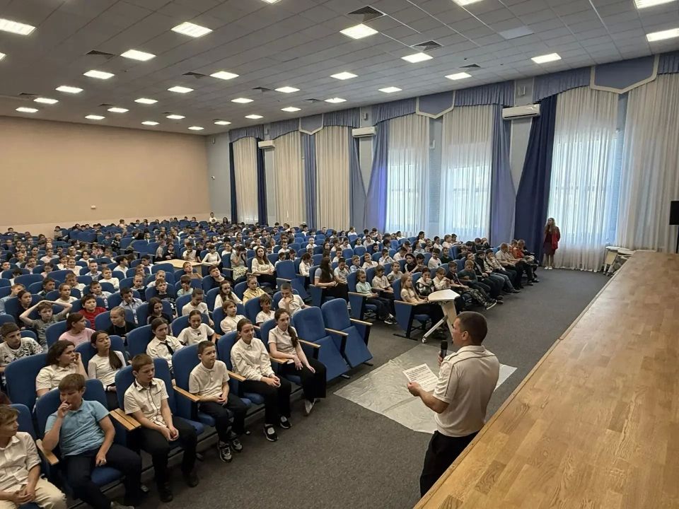Госавтоинспекция Севастополя провела познавательный урок дорожной безопасности с разбором реальных ДТП Госавтоинспекция Севастополя провела познавательный урок дорожной безопасности с разбором реальных ДТП