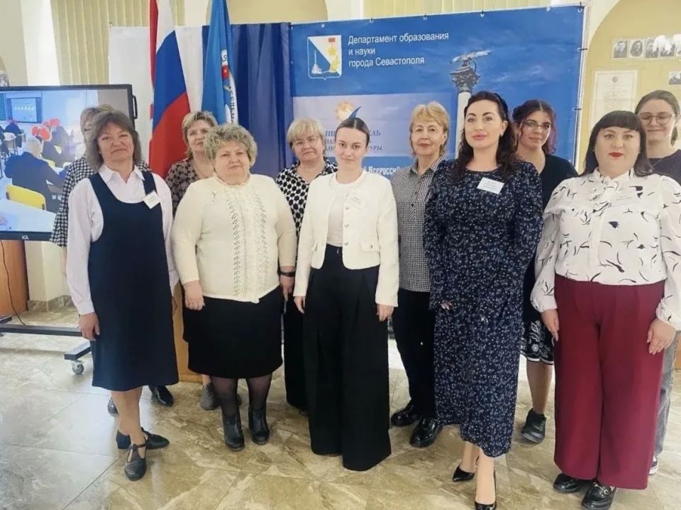 Карина Алексеевна Матвиенко, учитель начальных классов Инженерной школы, – победитель регионального этапа Всероссийского конкурса «Лучший учитель родного языка и родной литературы» Карина Алексеевна Матвиенко, учитель начальных классов Инженерной школы, – победитель регионального этапа Всероссийского конкурса «Лучший учитель родного языка и родной литературы»