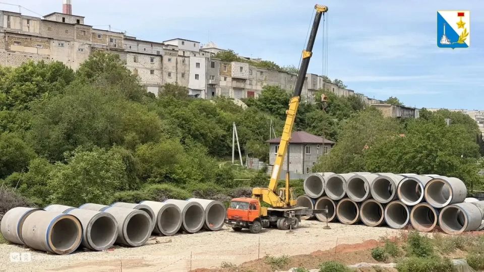 В Балаклаве проложили более трёх километров труб для нового коллектора В Балаклаве проложили более трёх километров труб для нового коллектора