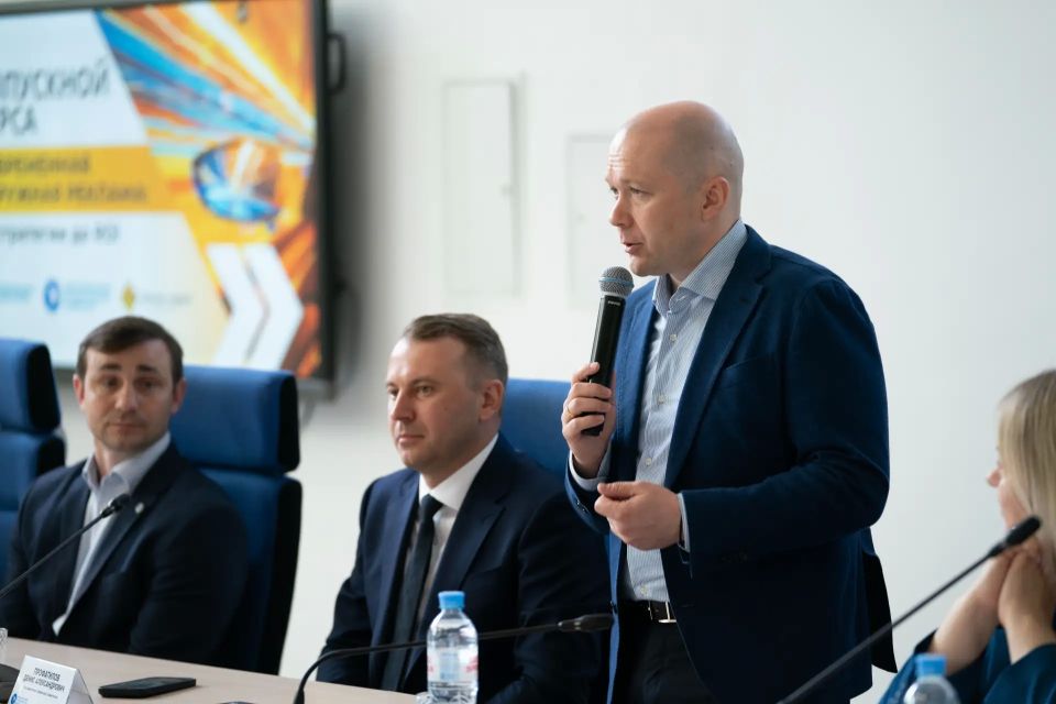 Михаил Развожаев: 19 студентов СевГУ первыми в России получили дипломы по специальности «Наружная реклама» Михаил Развожаев: 19 студентов СевГУ первыми в России получили дипломы по специальности «Наружная реклама»